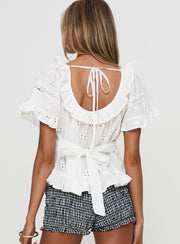 Teigen Broiderie Top White